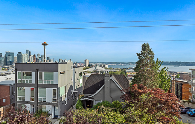 1 bed, 1 bath, 700 sqft, $1,695, Unit 400