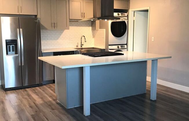 Available now! Home Sweet Home! Large & Bright 1 bed/1 bath for Lease Long Beach, CA