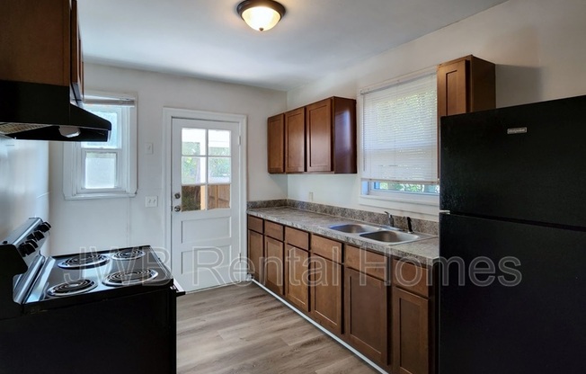 290 62 ST W