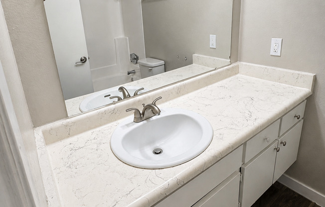 1 bed, 1 bath, 602 sqft, $2,195, Unit 32