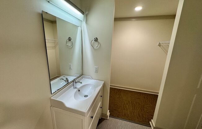 1 bed, 1 bath, $1,375, Unit Unit 311