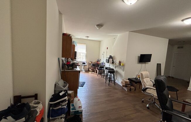 3 beds, 3 baths, 823 sqft, $1,895, Unit Unit 19