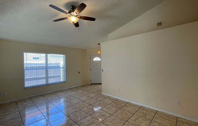 3 beds, 2 baths, $1,600