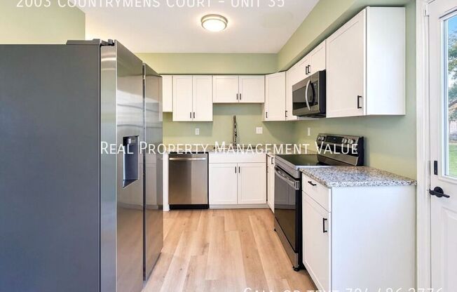 2003 Countrymens Court, Unit #32