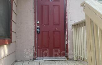 714 E 3 ST