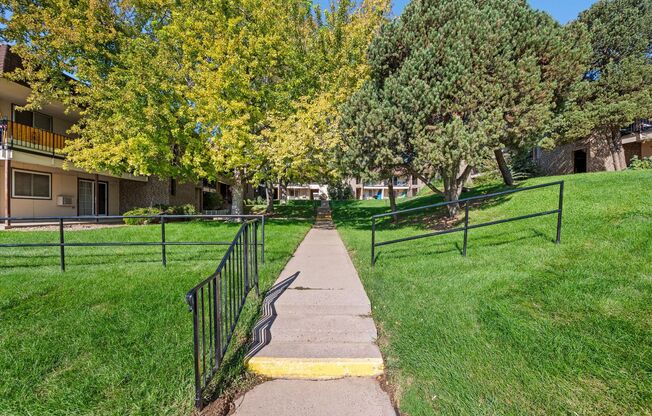 Bright & Inviting 2 Bedroom Condo in Denver