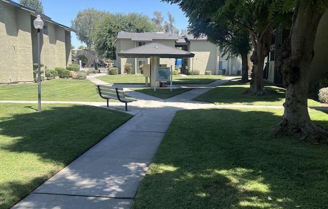 2 beds, 1 bath, 950 sqft, $1,450, Unit 32