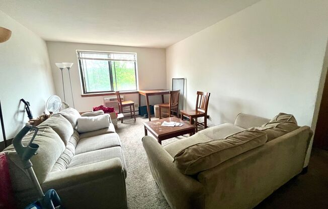 2 beds, 1 bath, $1,195, Unit 308