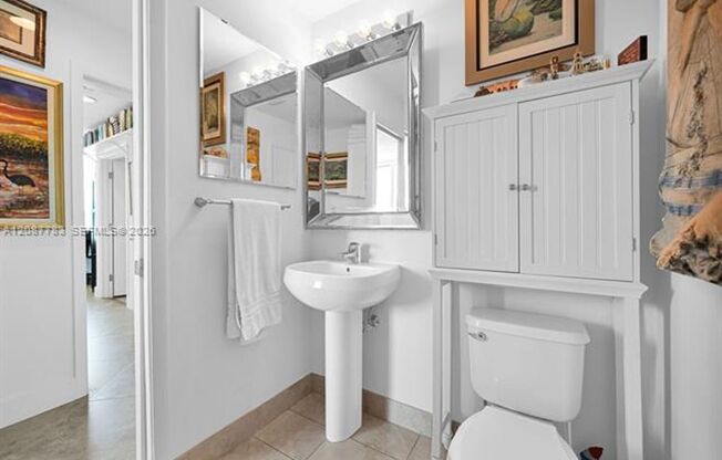 2 beds, 2.5 baths, $7,600, Unit # 5103