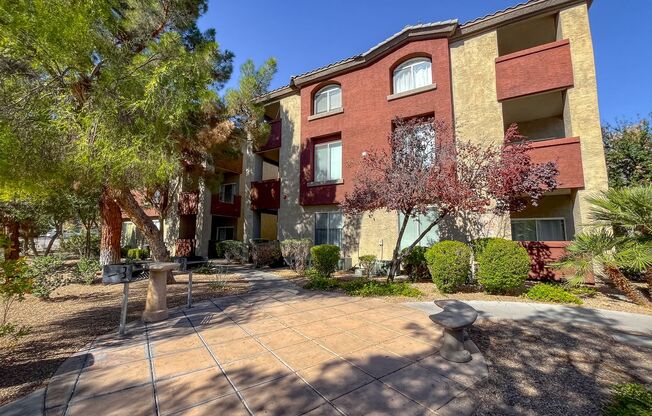 1 bed, 1 bath, $1,095, Unit # 2076