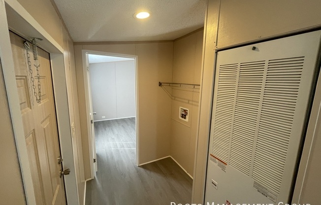 2801 E RAINTREE