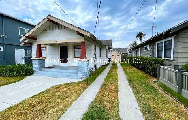 3308 E 3 ST