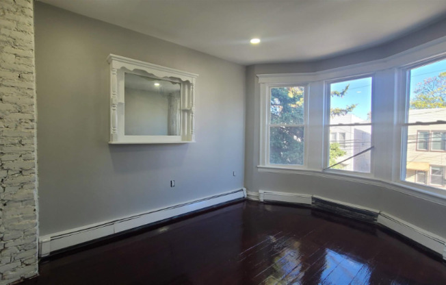 165 CLENDENNY AVE