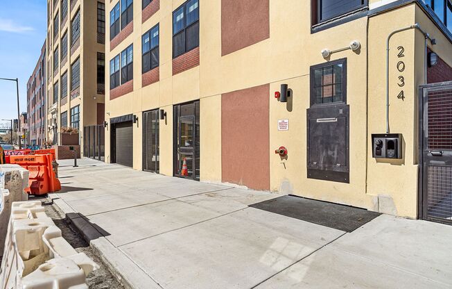 Studio, 1 bath, 398 sqft, $1,150, Unit 203