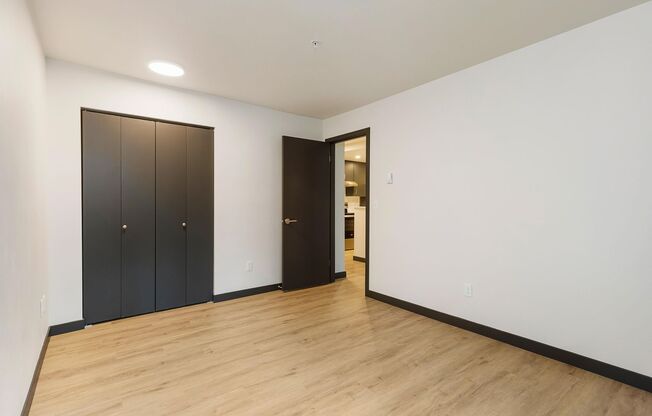 1 bed, 1 bath, 634 sqft, $2,345, Unit 215