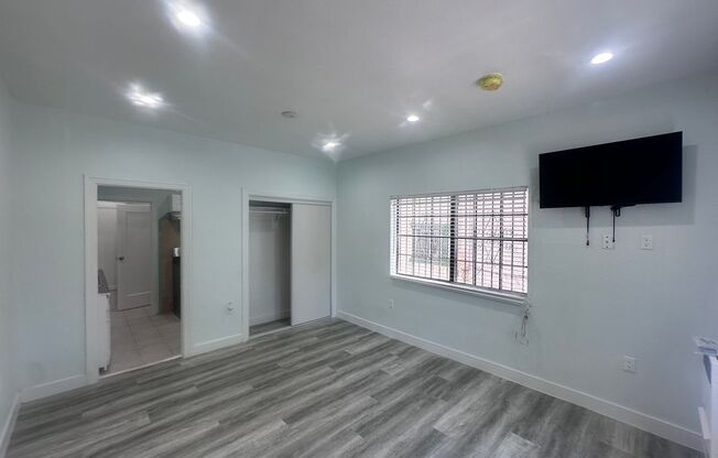 Studio, 1 bath, 146 sqft, $1,495.83, Unit 01