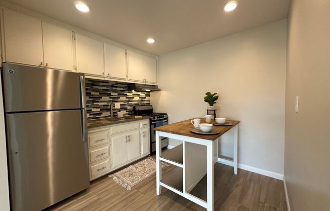 Studio, 1 bath, 500 sqft, $1,550, Unit 306