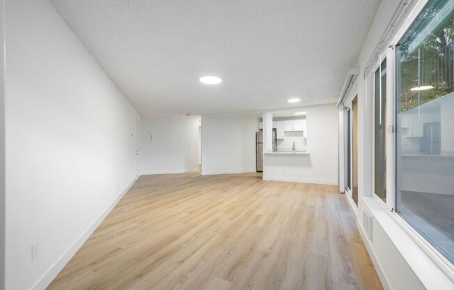 2 beds, 1 bath, 815 sqft, $2,220, Unit 105