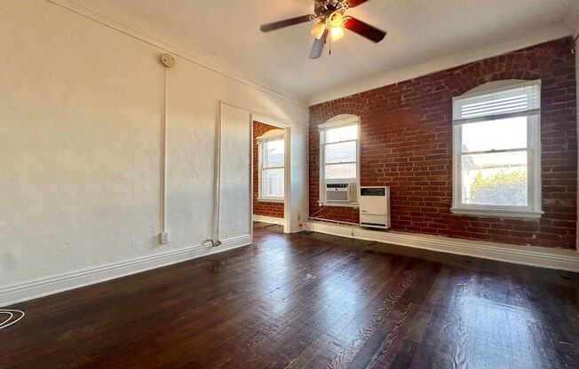 1172 N HAMPSHIRE AVE