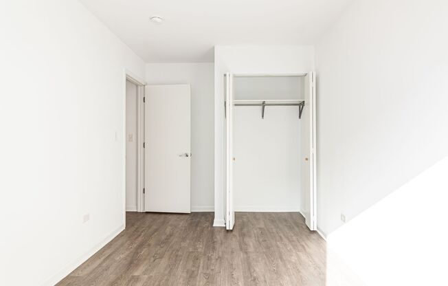 2 beds, 1 bath, $2,325, Unit 411