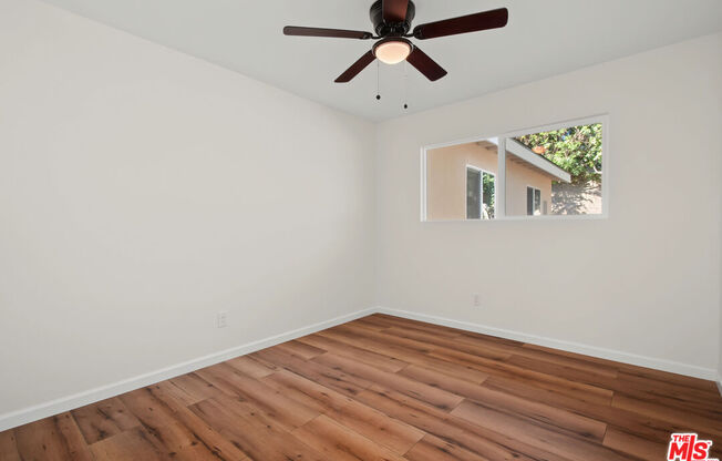 11508 FENTON AVE