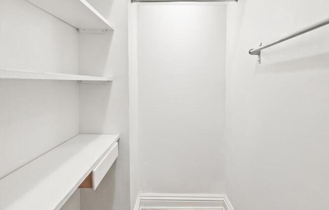 457 West 57 St apt 814