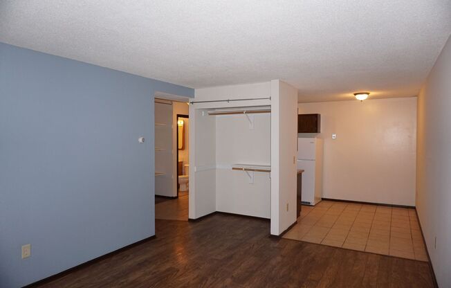 26 - 629 E 15th