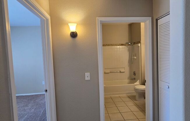 2 beds, 2 baths, $1,300, Unit # 1143