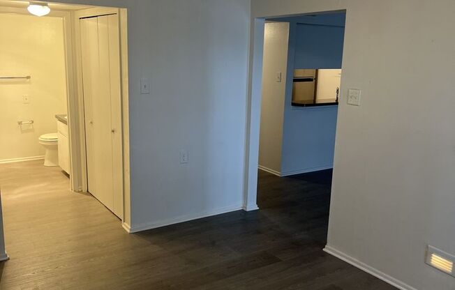 1 bed, 1 bath, 560 sqft, $850, Unit 217