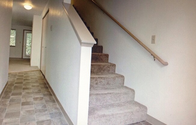 2 beds, 1.5 baths, 900 sqft, $1,545, Unit 3717-05