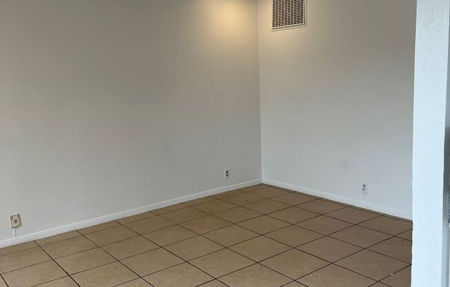 1 bed, 1 bath, $1,250, Unit 205