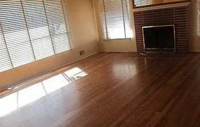 Cute farmhouse with lots of upgrades