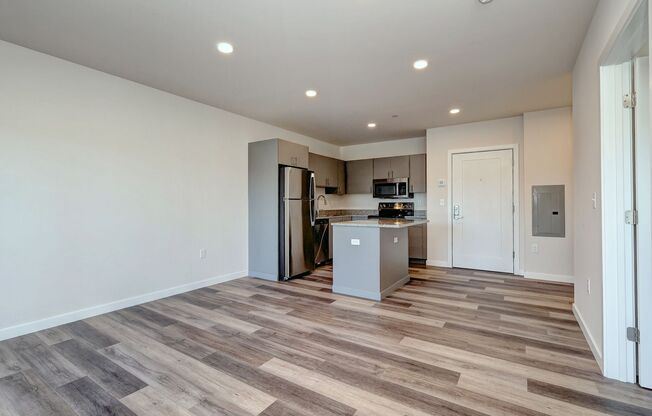1 bed, 1 bath, 740 sqft, $2,100, Unit Apt 1107