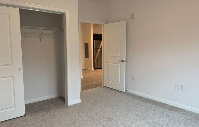 1 bed, 1 bath, 738 sqft, $1,175, Unit 229