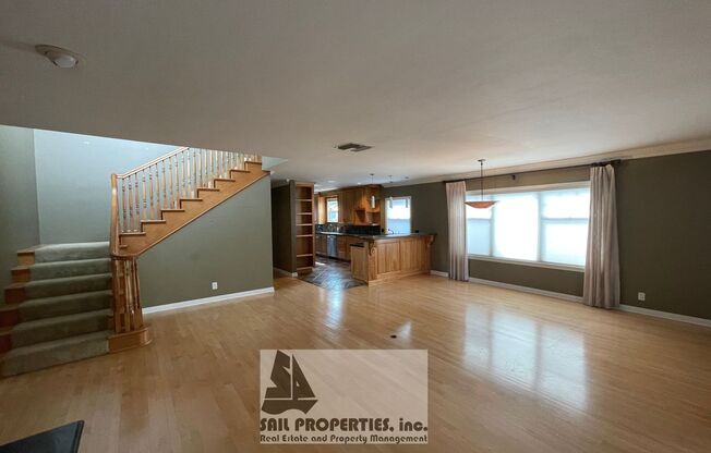 Comfortable Coastal Living in Huntington Beach!