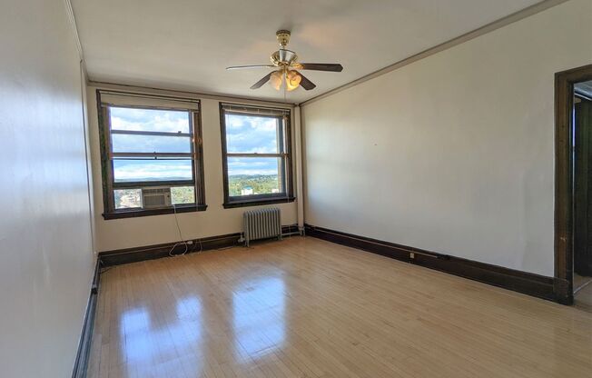 1 bed, 1 bath, 503 sqft, $750, Unit 818