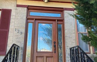 123 S 2nd St