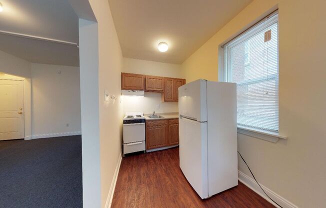 Studio, 1 bath, 296 sqft, $950, Unit 4-K