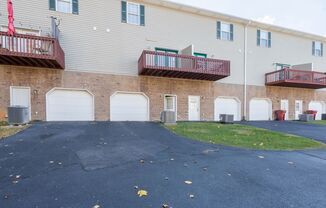 2 beds, 1.5 baths, $1,300, Unit 2240 Forest Acre Drive