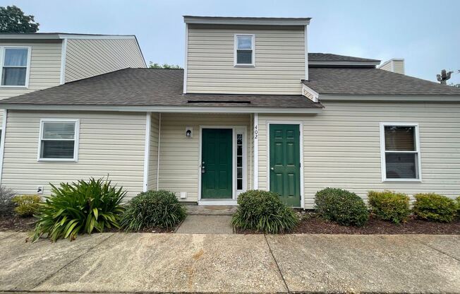 402 New London PL