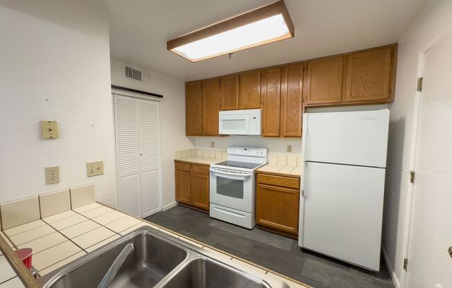 2 beds, 2 baths, $2,000