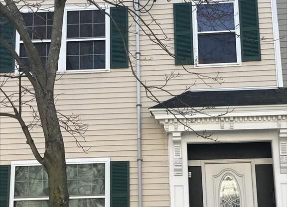 223 W 5