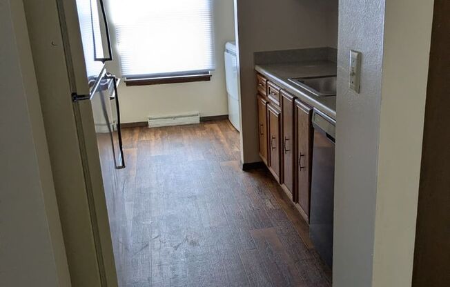 2 beds, 1.5 baths, 1,000 sqft, $1,451, Unit 8199-8199E