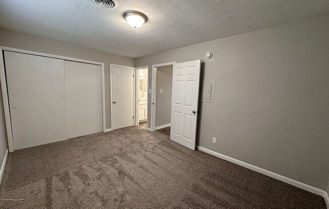 1 bed, 1 bath, $1,050, Unit Sylvia-20