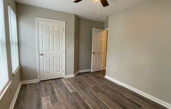 3 beds, 1 bath, $1,400