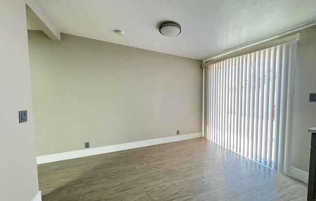 1724 Izabella Ave / Move-In Ready!! 5 Bed & 2 Bath Home w/ NO HOA!!