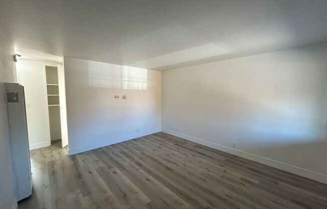 1 bed, 1 bath, $1,225, Unit 7