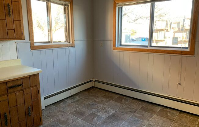 2 beds, 1 bath, 550 sqft, $695, Unit 921-04
