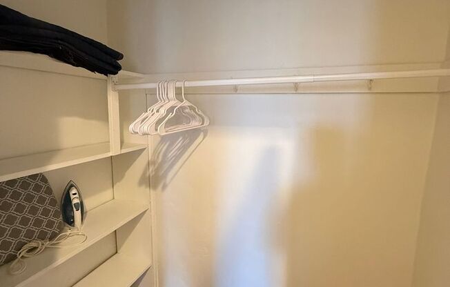 2 beds, 2 baths, 1,303 sqft, $3,000, Unit New King Edward  402