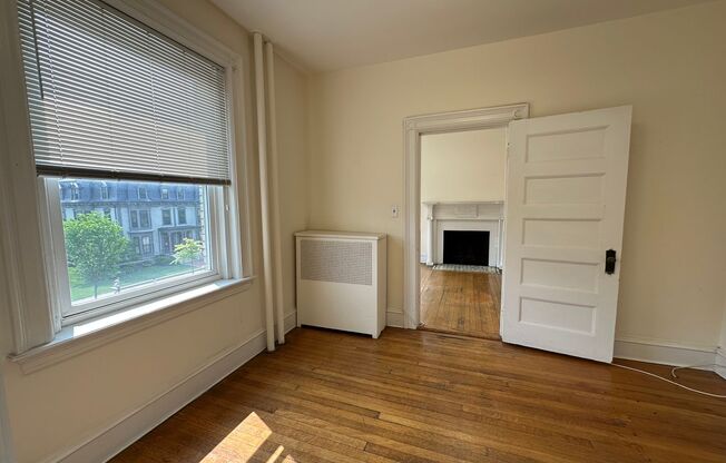 1 bed, 1 bath, 550 sqft, $2,400, Unit 31